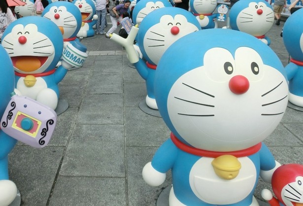 100体のドラえもんフィギュアが日本初公開！｜ウォーカープラス