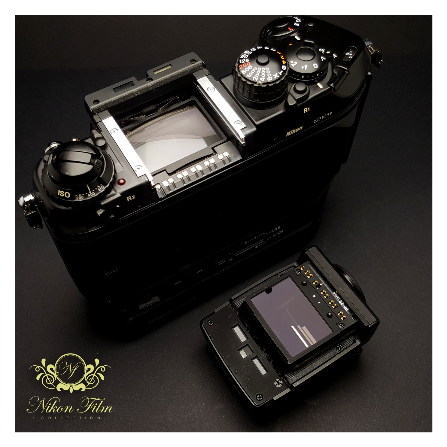 Nikon F4E (MB-23) - Boxed -