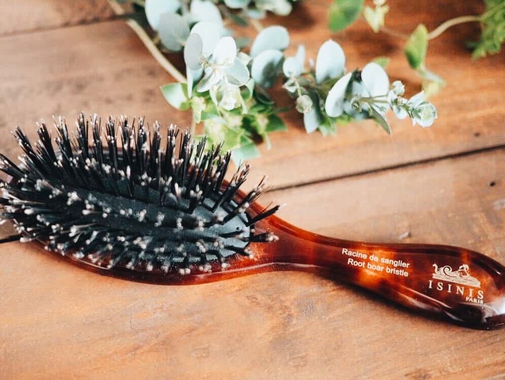 Isinis (イジニス) のヘアブラシで、Bonjour, 艶髪♡ | L'écume des