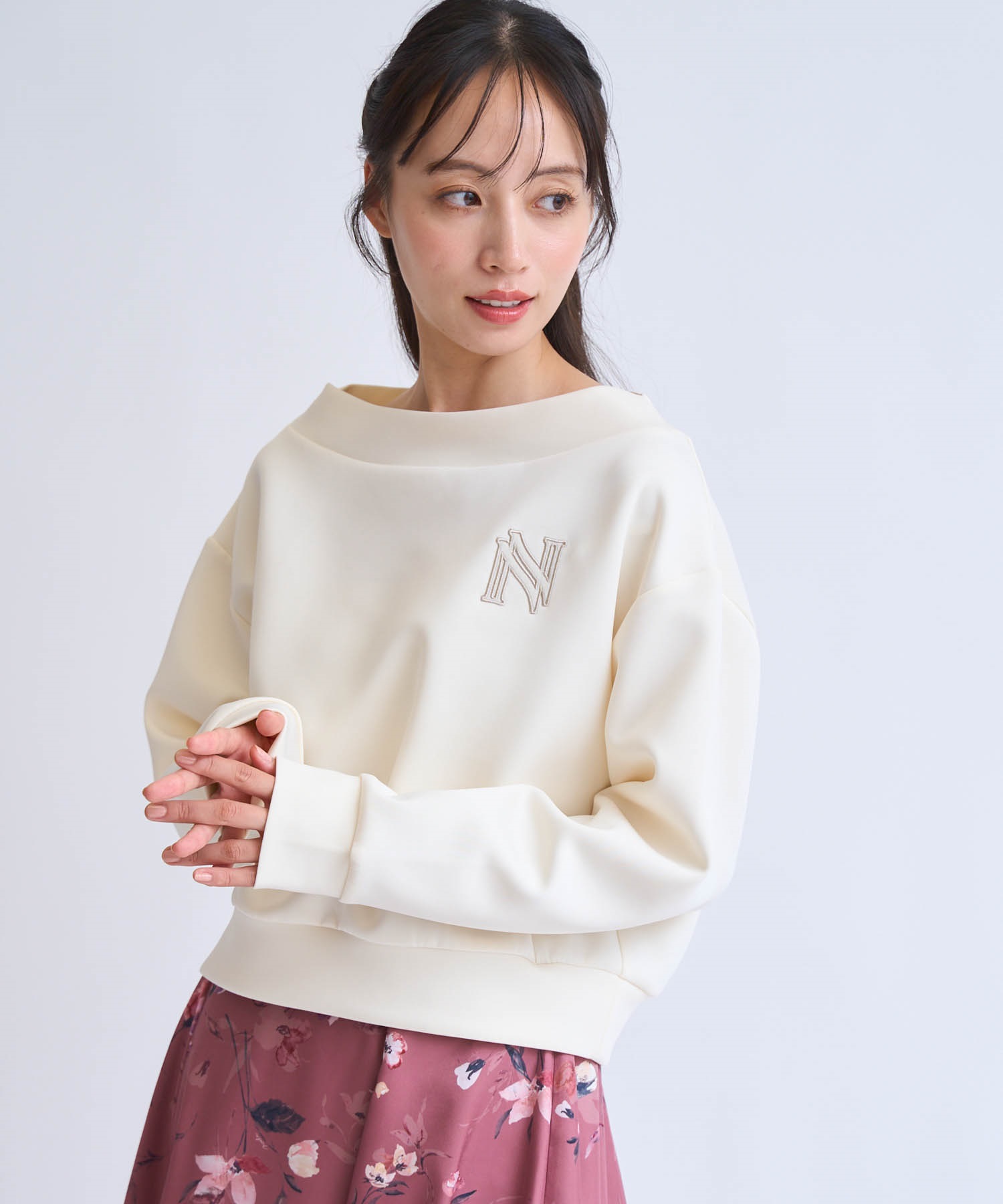 フェルト刺繍ロゴポンチトップス | パーカー・スウェット | NOELA