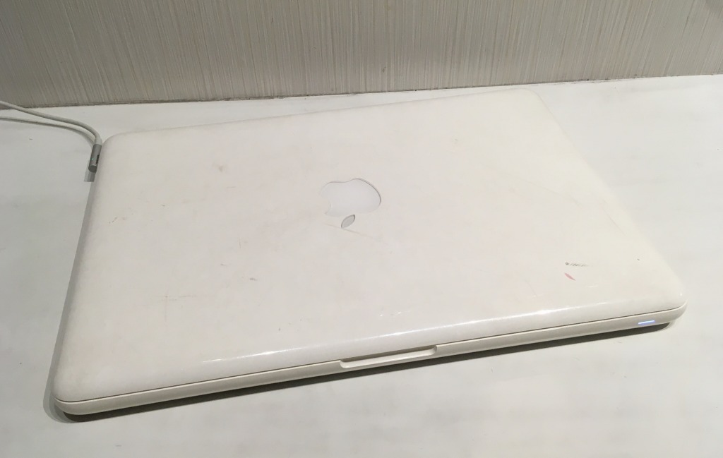 MacBook Mid2010(白ポリ)のSSD換装とメモリ増設