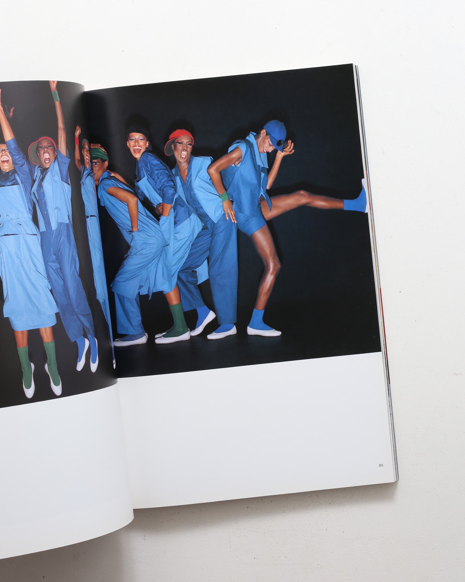 三宅一生の発想と展開 Issey Miyake East Meets West | nostos books