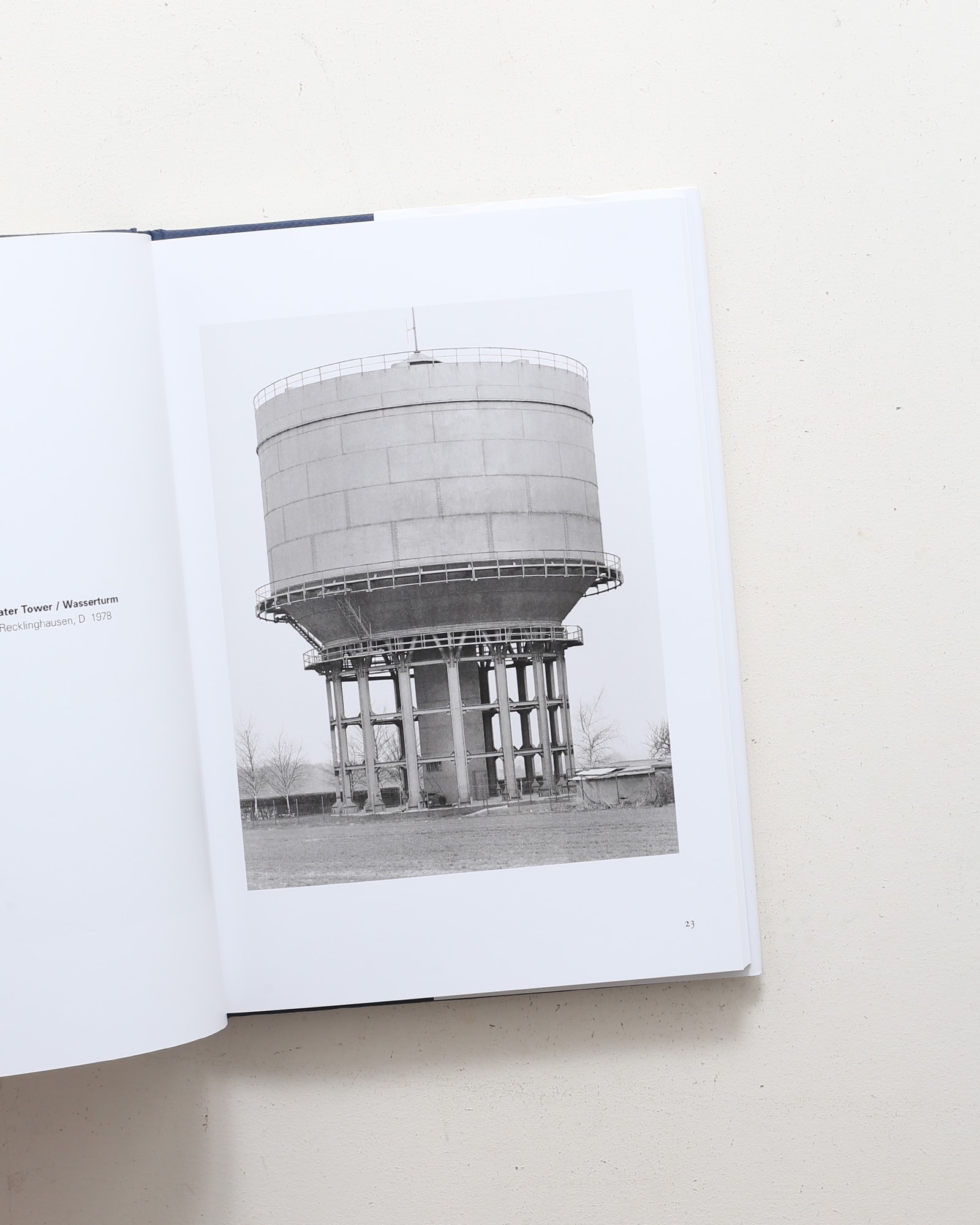 Bernd ＆ Hilla Becher: Basic Forms of Industrial Buildings