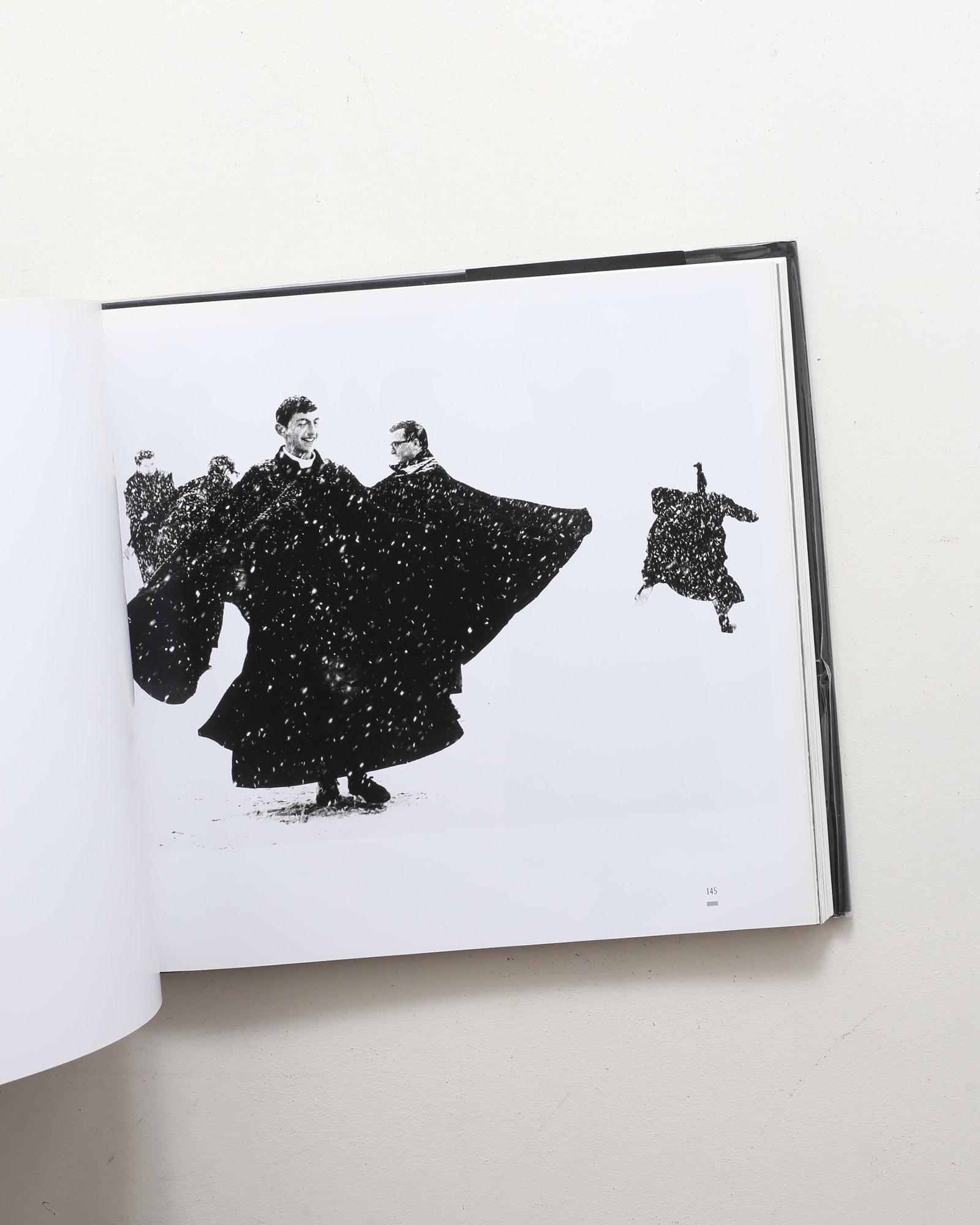 Mario Giacomelli 黒と白の往還の果てに | マリオ・ジャコメッリ