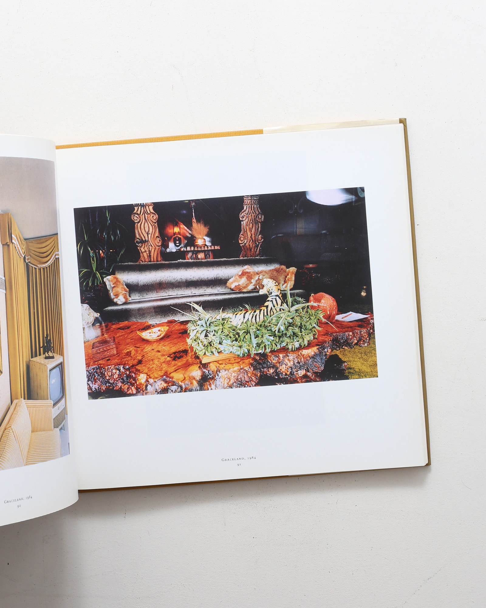 Ancient And Modern | William Eggleston | nostos books ノストスブックス