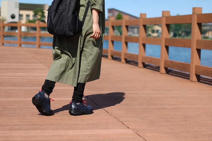 のさかストレッチウォーカー 41 黒 レザースエードシューズ インソール