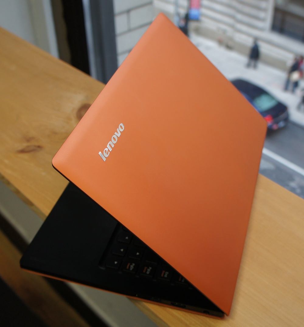 Lenovo IdeaPad U300s Review - This Ultrabook Is No MacBook Air Clone