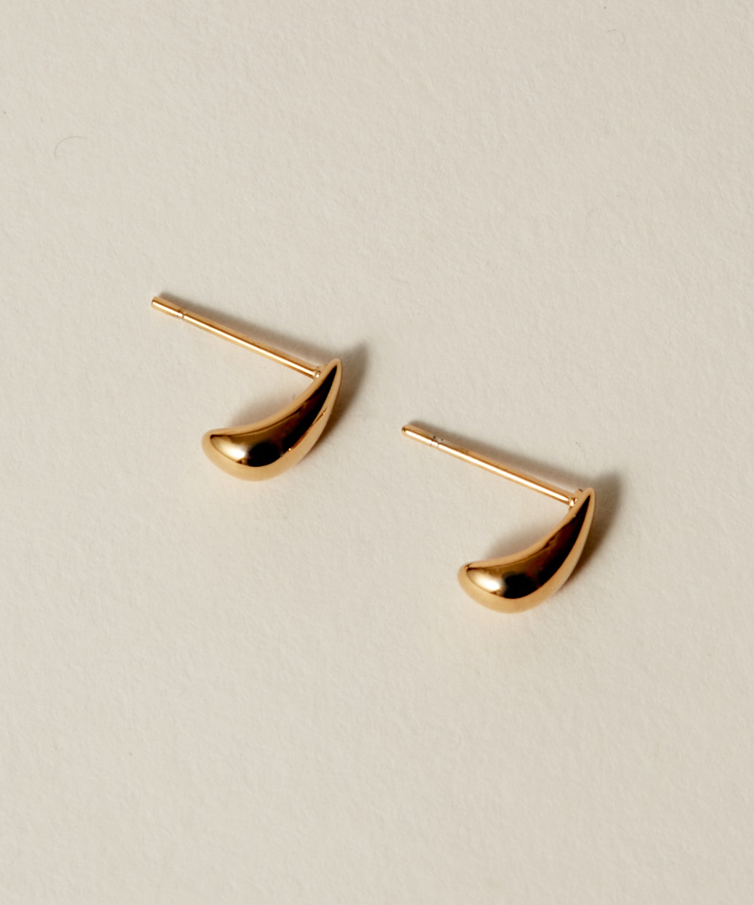 Tiny Drop Pierce［Stainless］ | 毎日使える大人のメンズピアス通販