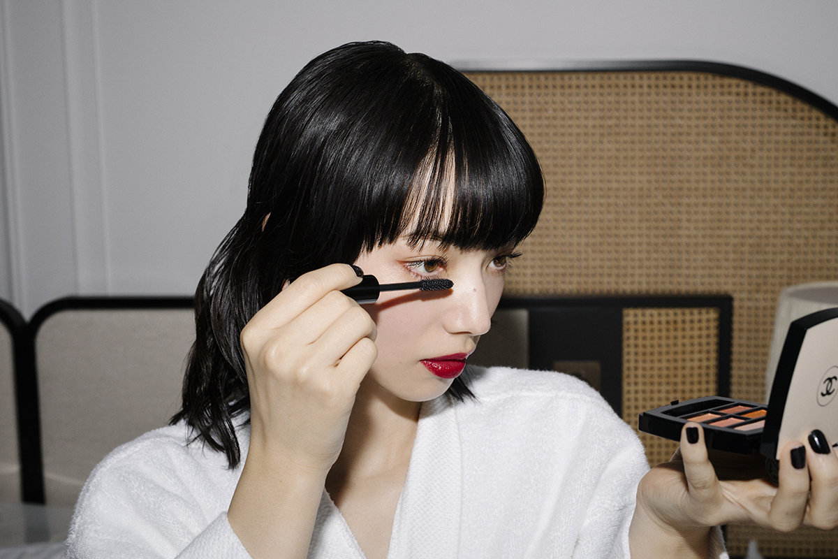 小松菜奈、カンヌ国際映画祭に初出席！「シャネル」が手がけた装い