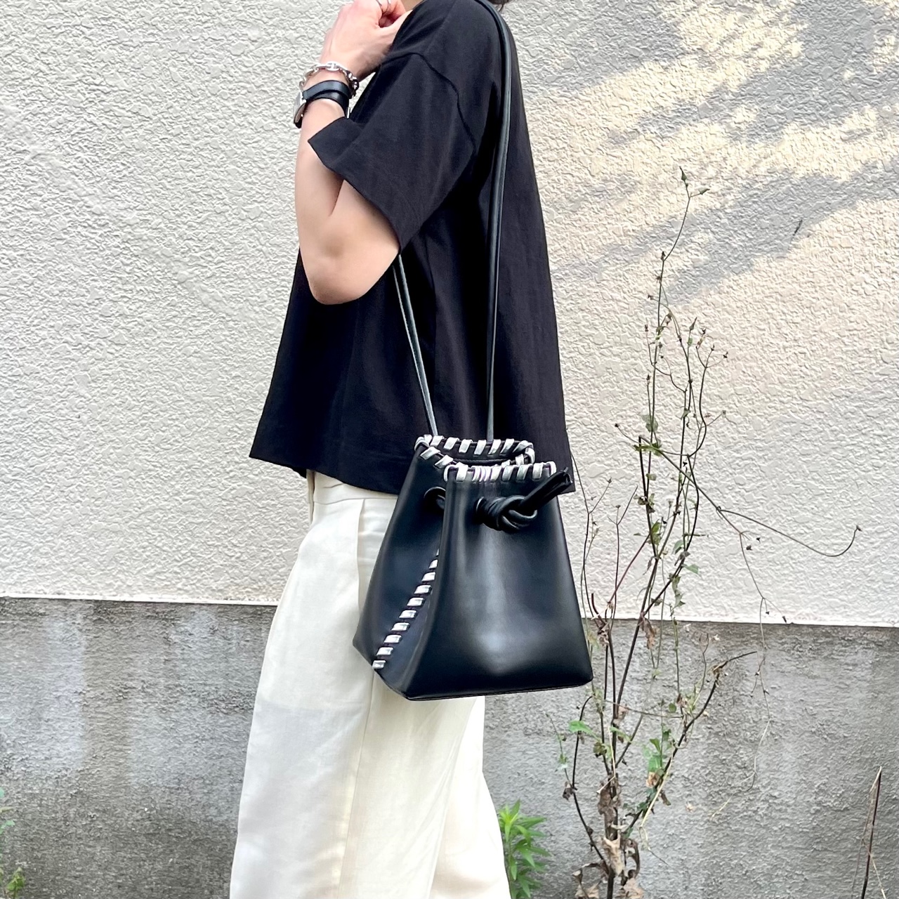 迷わず使えるお気に入りバッグ「VASIC」のBond Mini｜私たちのモノ語り