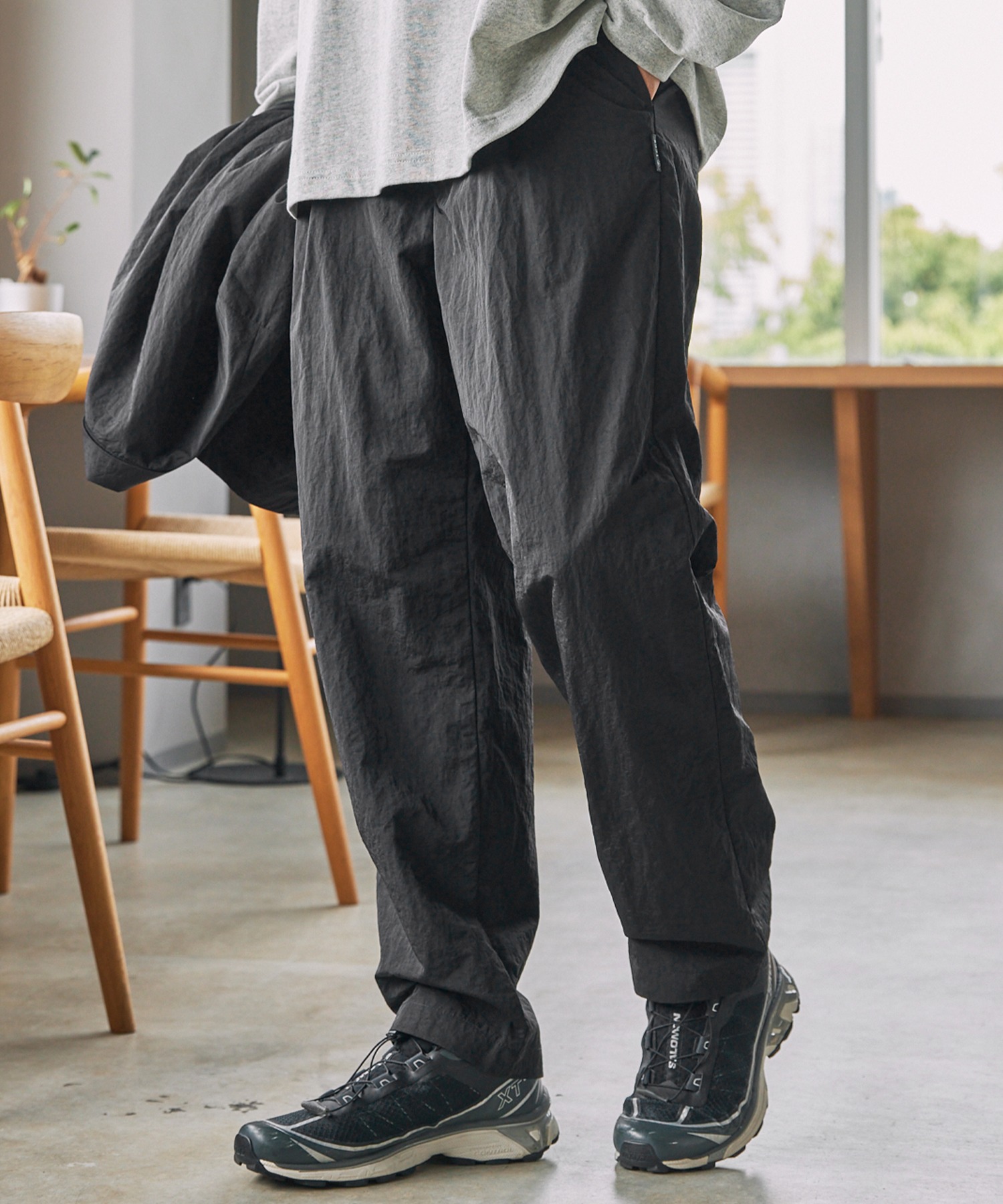 セットアップ対応】マルチファンクショナルナイロン タックテーパード