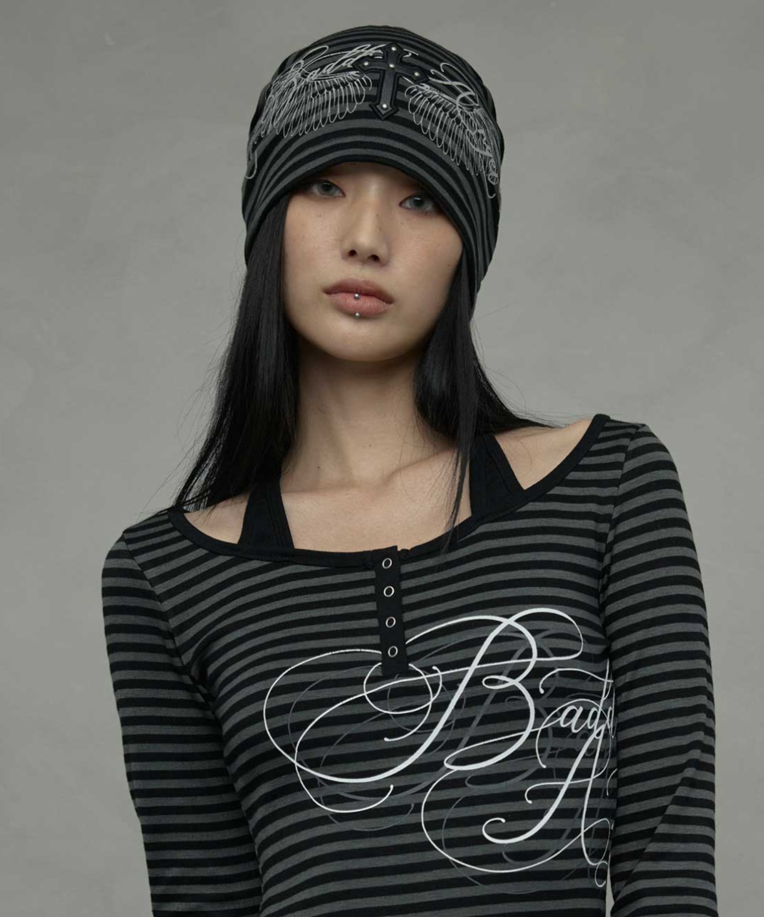 A'GEM/9 × .kom 『NIIER NOR/ニアノア』 BADDIE ANGEL CROSS BEANIE