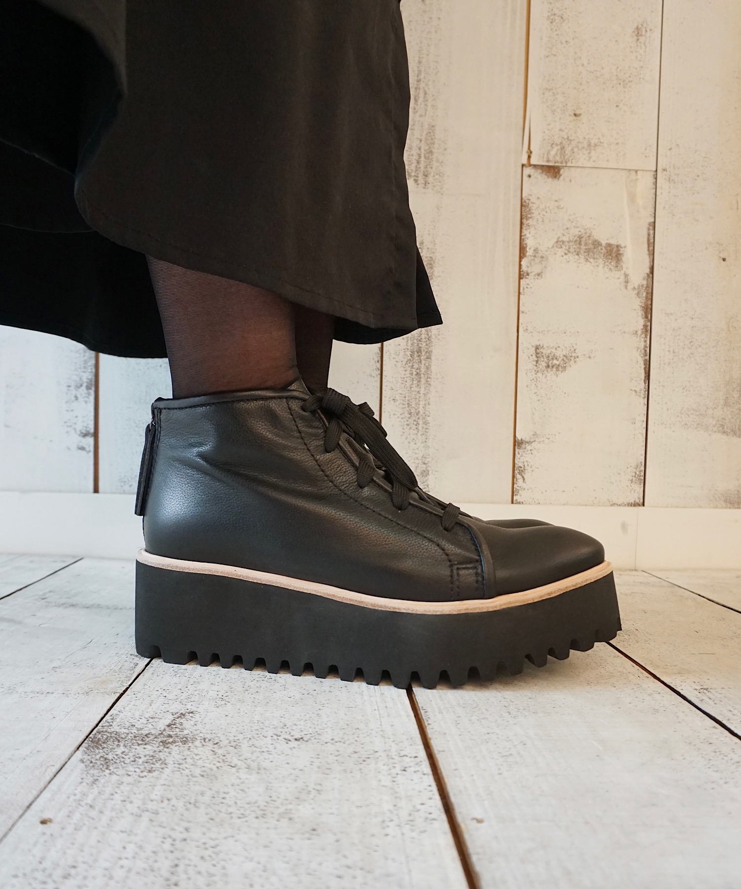 本革/厚底/6cm】キャタピラーソールレースアップブーツ ALL BLACK