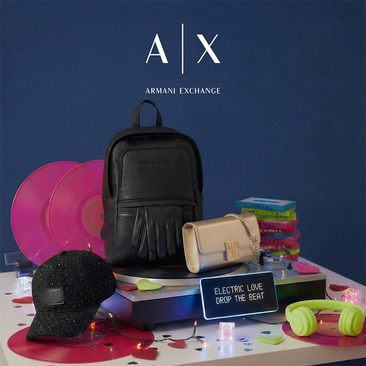 A|X アルマーニ エクスチェンジ】エンボスロゴ ポーチ/セカンドバッグ