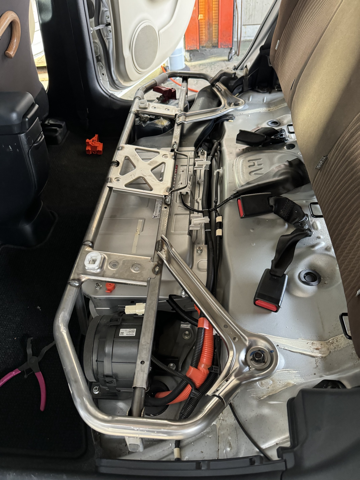 アクアハイブリッドバッテリー交換 | Ogakie Motors 株式会社小垣江