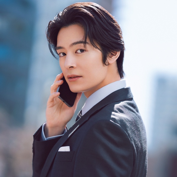 もしも、スーツを着た塩野瑛久さんと一緒に仕事をすることになったら