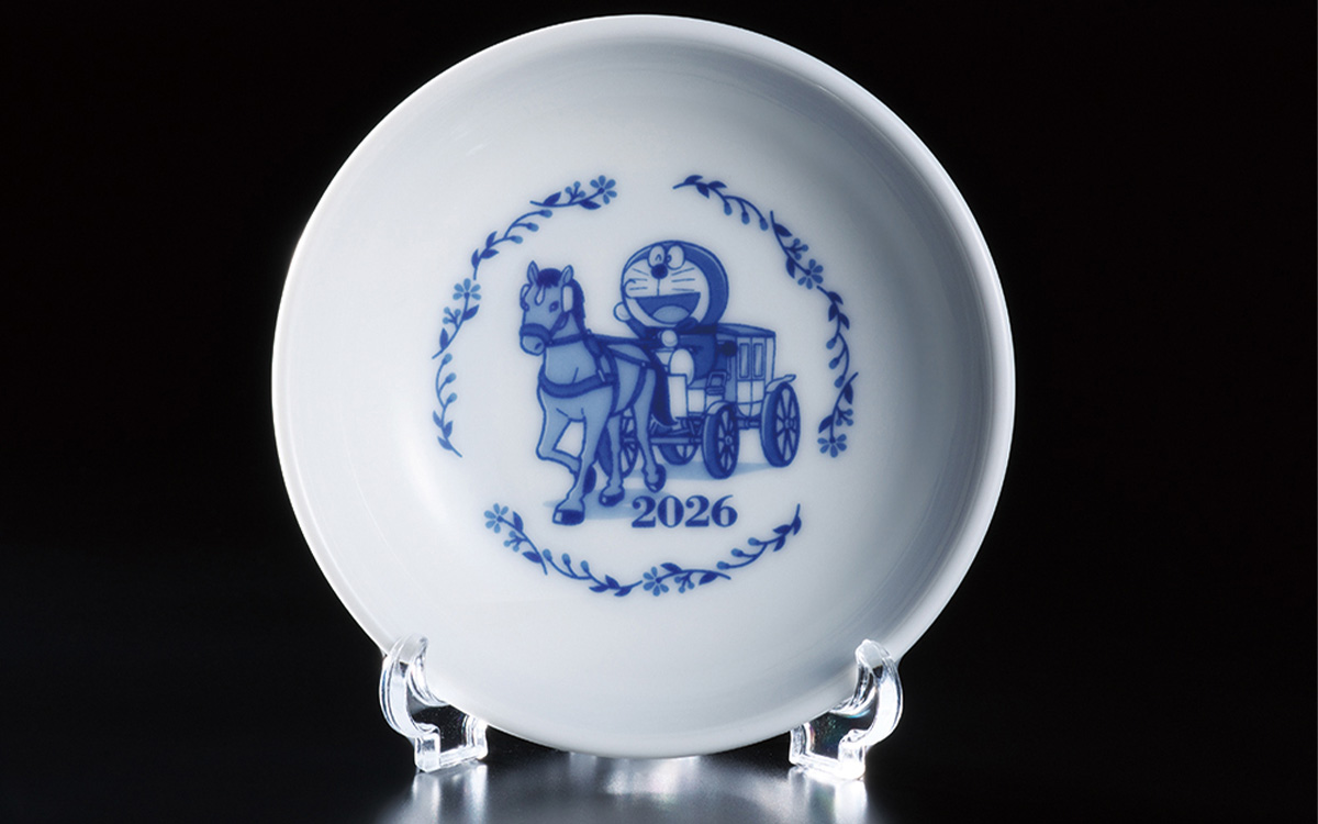 ノリタケ製の「ドラえもん ミニ・イヤープレート」が付録！ サライ1月