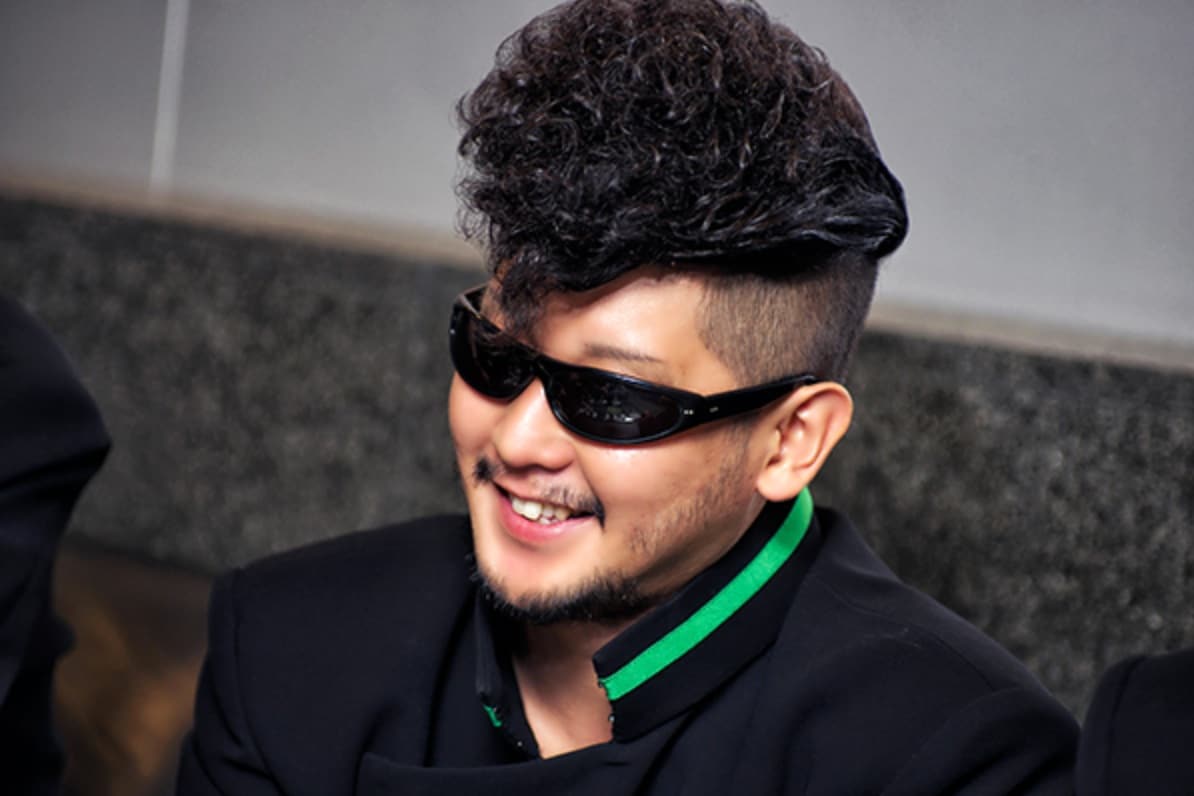 氣志團・白鳥松竹梅が沖樹莉亜と入籍 - 音楽ナタリー