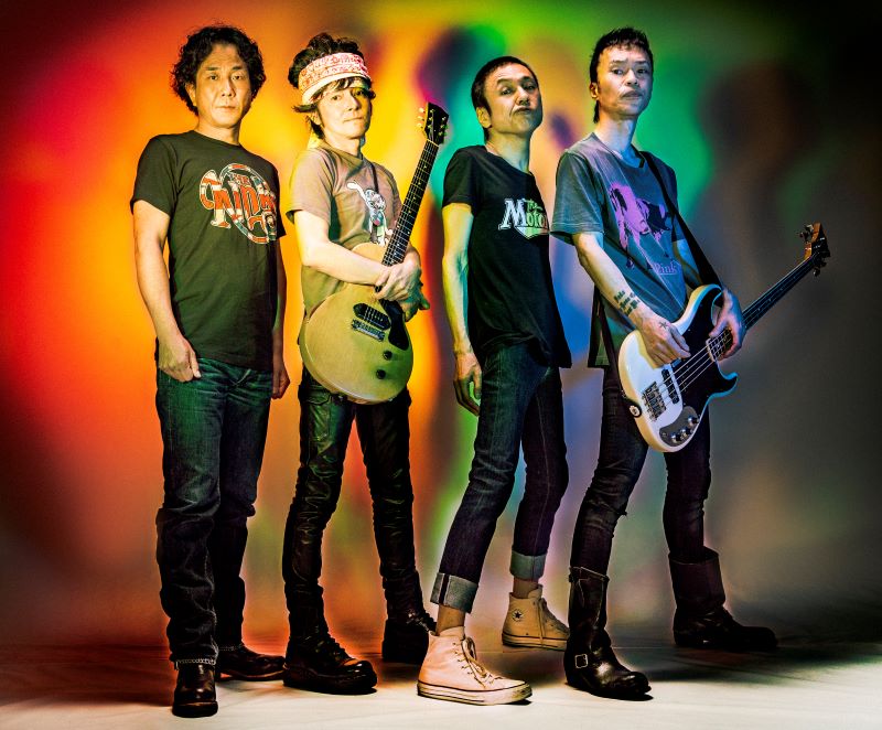 ザ・クロマニヨンズが6カ月連続でシングル発売、6枚そろうとアルバム