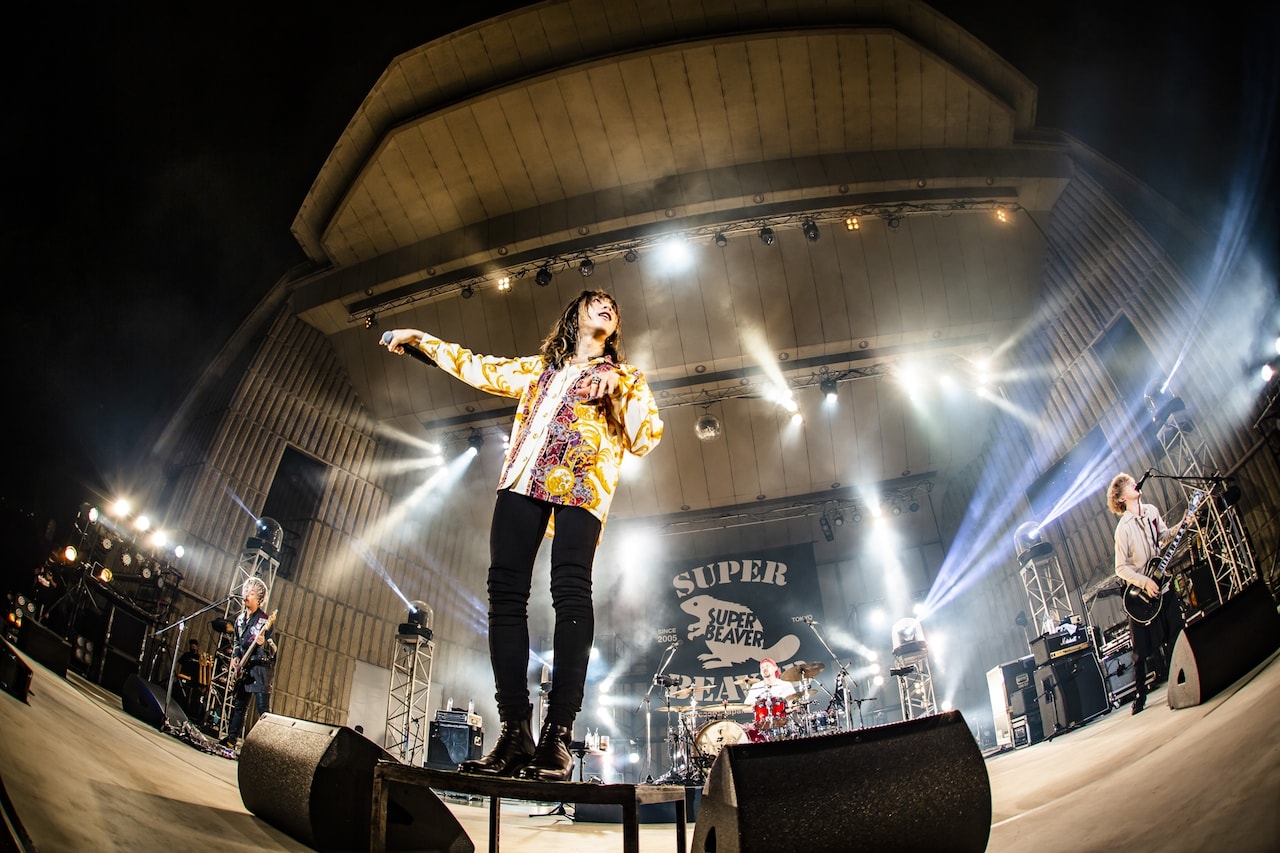 SUPER BEAVERがオーディエンスと再会、気持ちぶつけ合った結成15周年