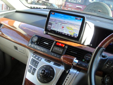 エリシオン！ 大画面9インチ液晶社外ナビの取り付けです | 小國電機