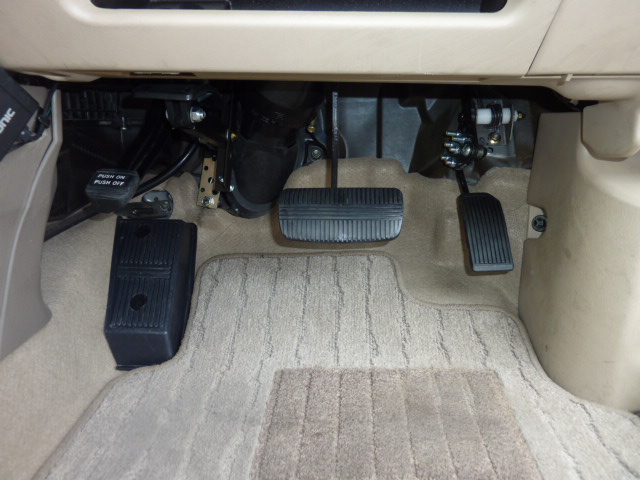 左足アクセル装置＆ペダル延長装置/運転補助装置 | 福祉車両後付け改造