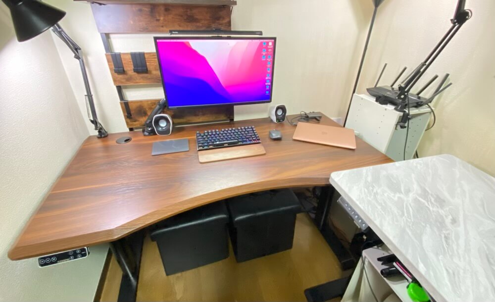 FlexiSpot】電動昇降デスクE8をレビュー！高さを71cm以下にでき、背が
