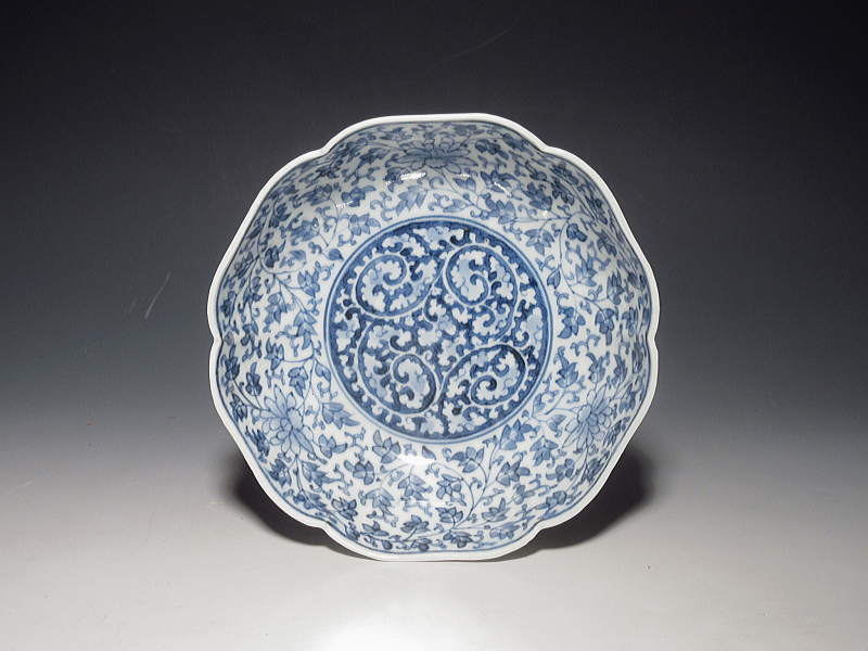 古伊万里 染付 花唐草文と薄瑠璃抜き蛸唐草文 深皿 5客組【元禄