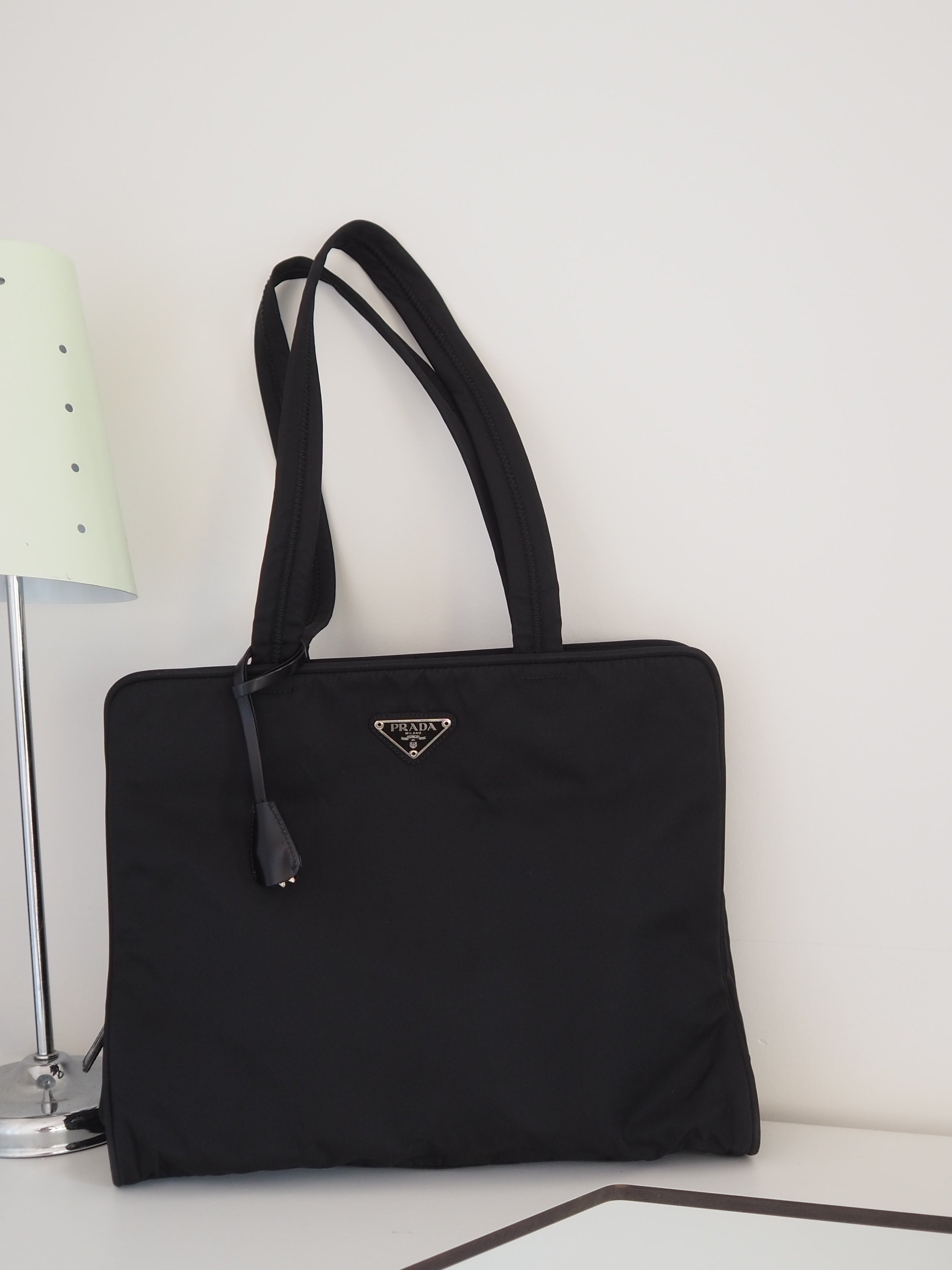 PRADA プラダ ヴィンテージ ナイロン 三角ロゴ ハンド ショルダー