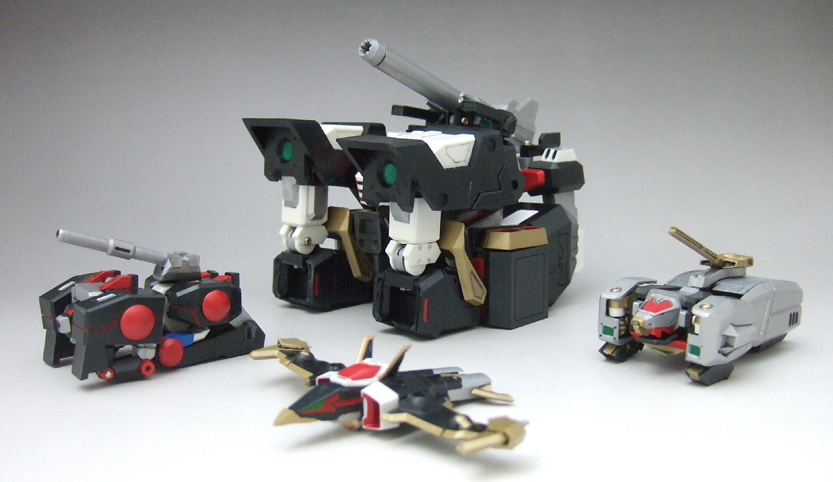 獣装機攻ダンクーガノヴァ スタジオハーフアイ完全変形シリーズ