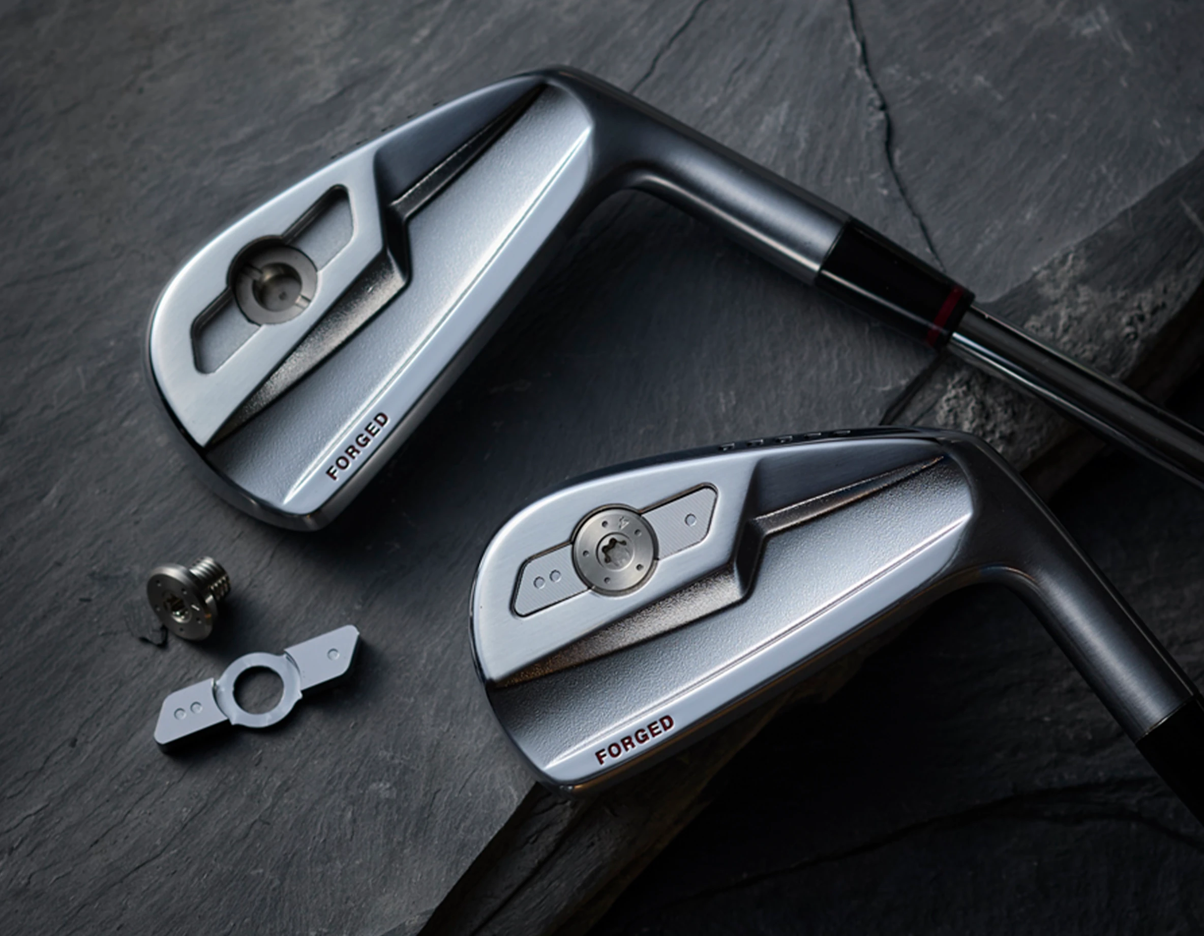 オノフ フォージド アイアン クロ, ONOFF