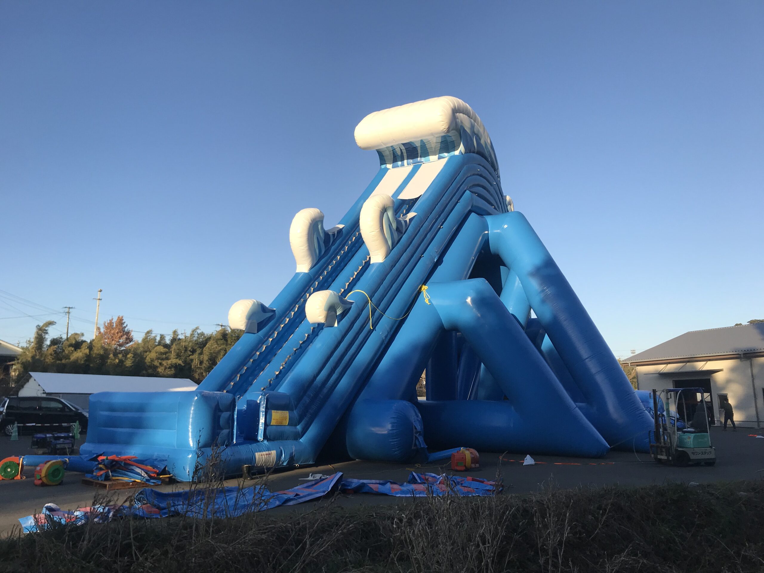 ウェーブウォータースライダー | イベントアイテムのワン・ステップ