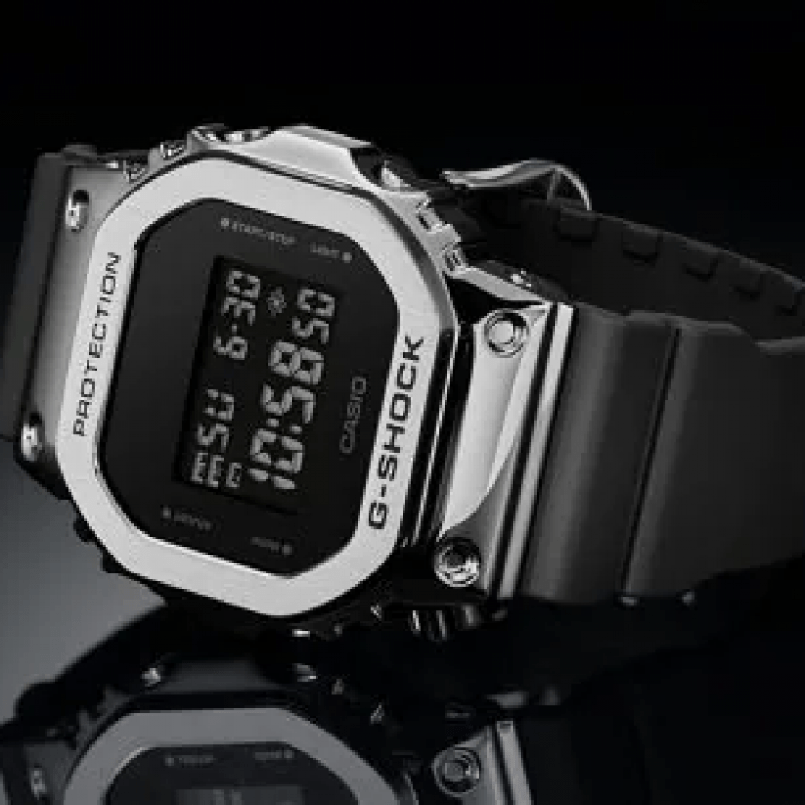 カシオ CASIO G-SHOCK GSHOCK ジーショック GM-5600-1JF メタルベゼル