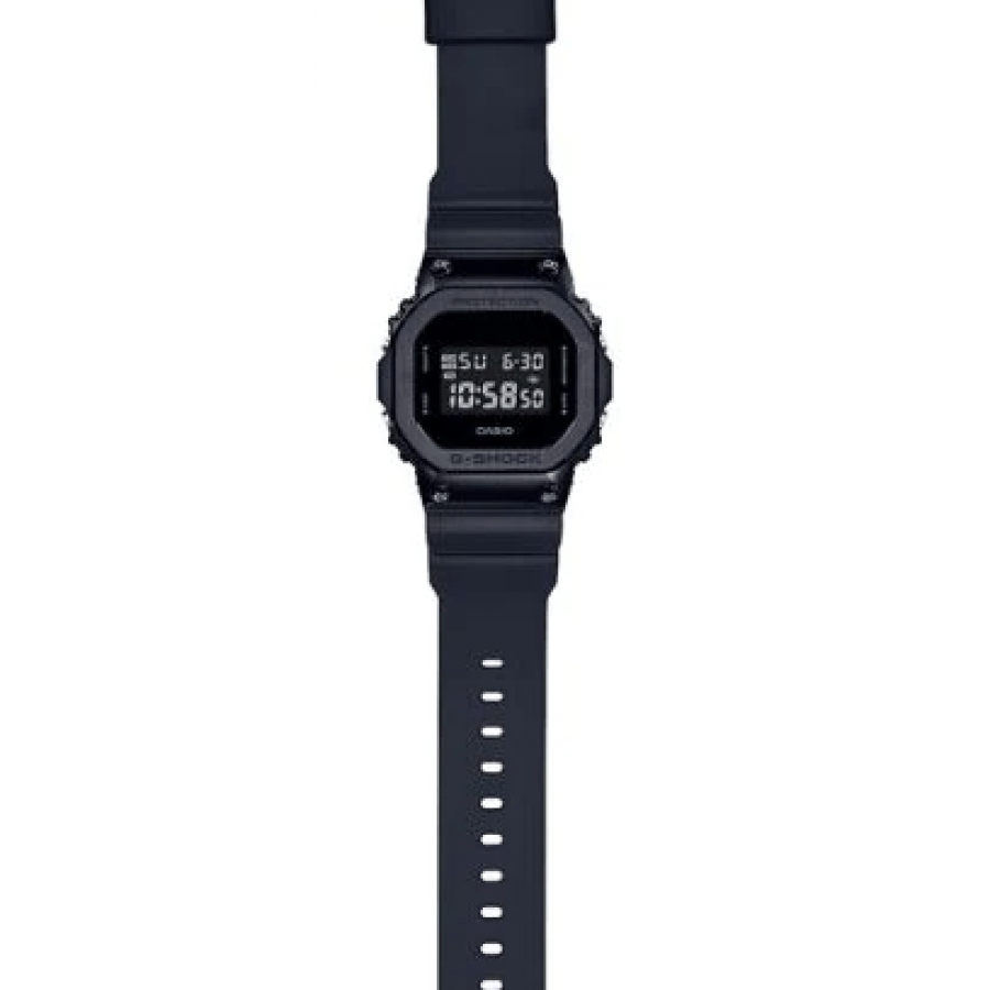 カシオ CASIO G-SHOCK GSHOCK ジーショック GM-5600B-1JF メタルベゼル