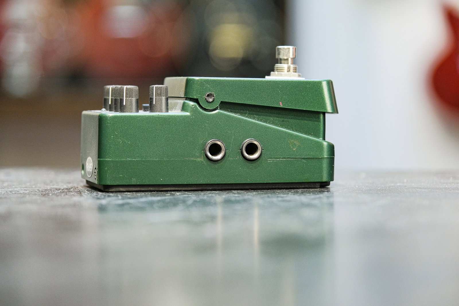 USED Behringer EM600 Echo Machine Pedal