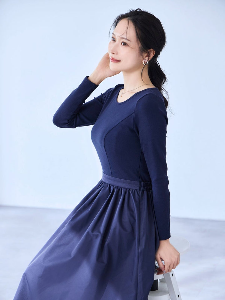 カットドッキングワンピース：ネイビー│胸が大きな女性のための