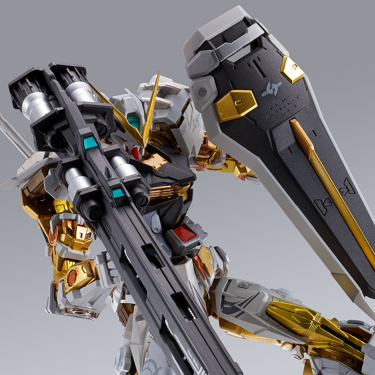 METAL BUILD GUNDAM ASTRAY GOLD FRAME (ALTERNATIVE STRIKE Ver