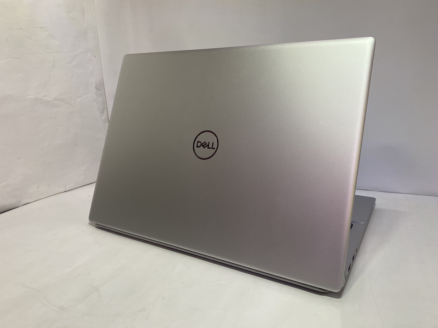 DELL(デル) Inspiron 14 P157Gの激安通販(詳細情報) - パソコン