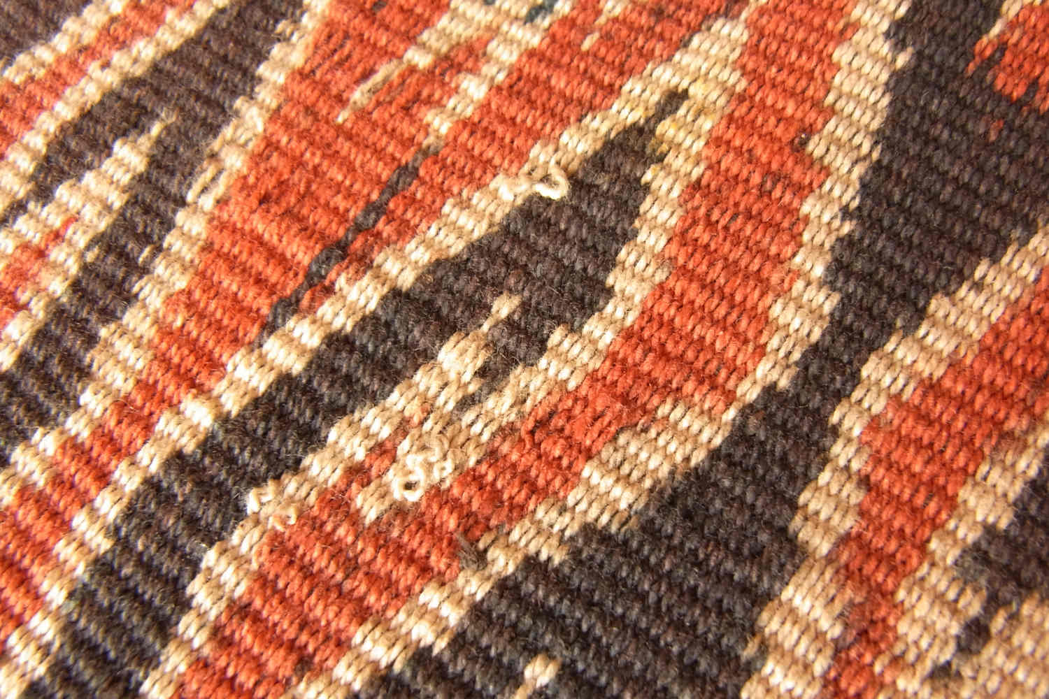 スラウェシ島トラジャ・イカットNo.T-ISW-010|野趣あふれる