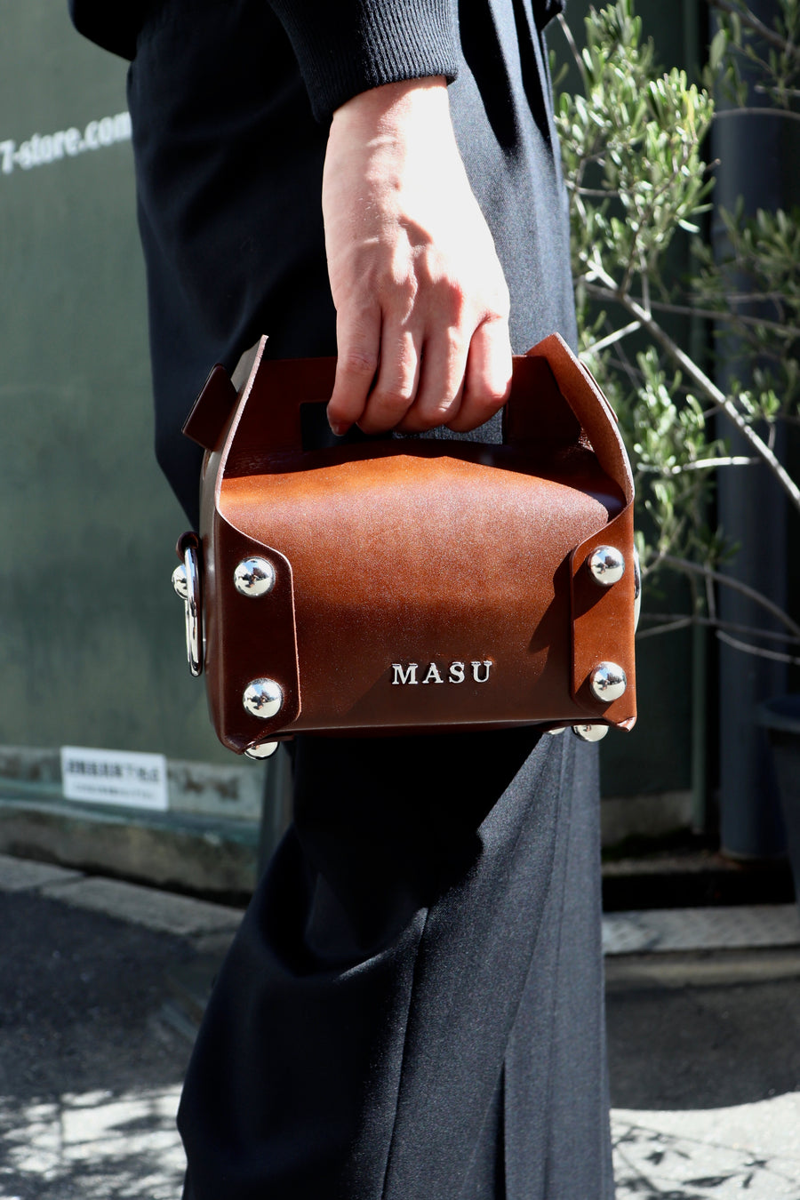 MASU(エムエーエスユー)のLEATHER CAKE MINI BAG BROWN(バッグ)の通販