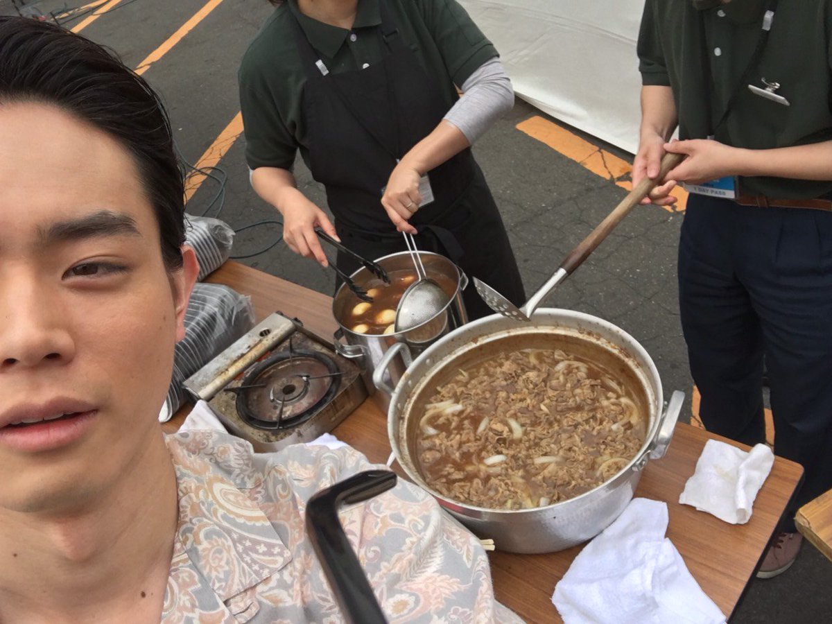 この度、吉野家さんのCMに出演する事になりました！現場は常に牛丼の