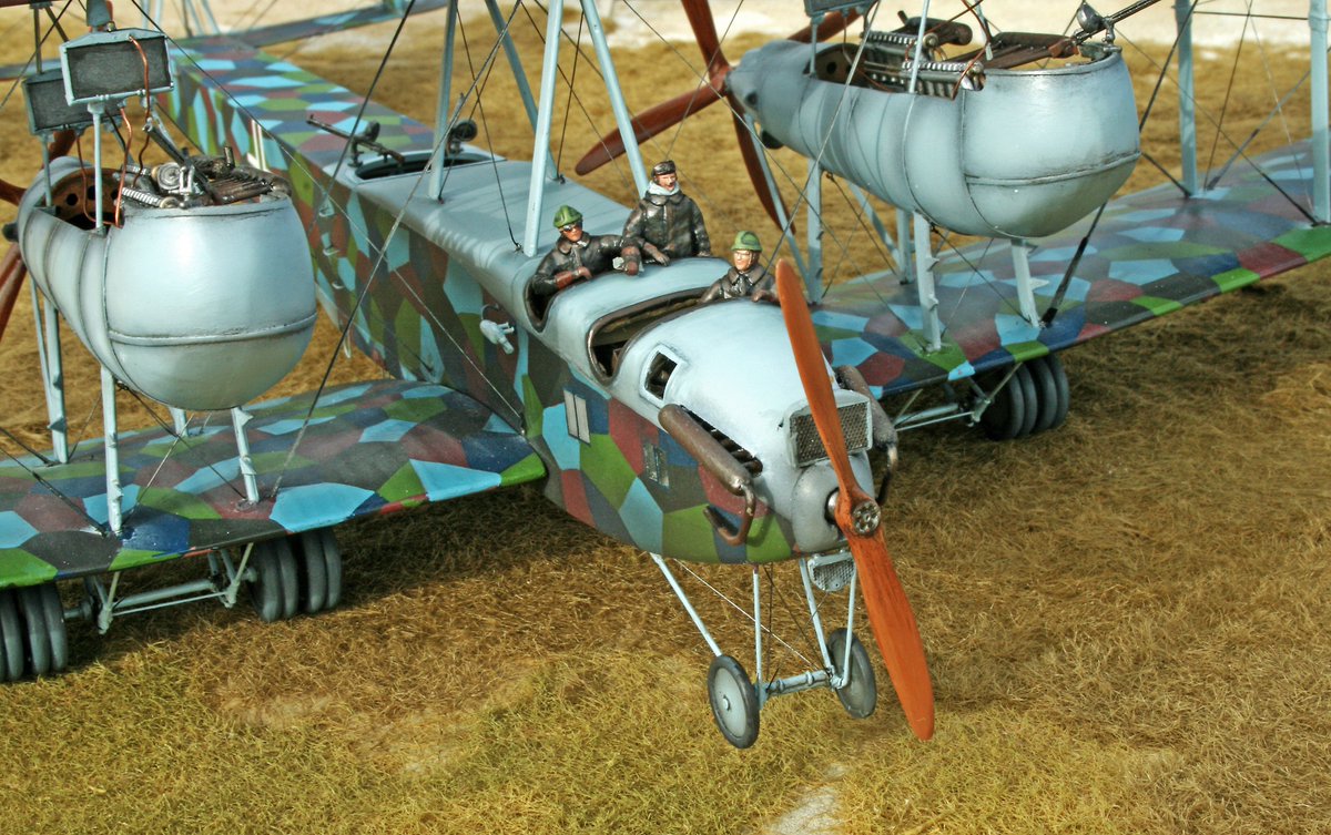 ツェッペリン シュターケン R.IV［ローデン改造 1/72］＊写真は模型