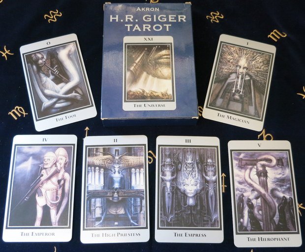 new】H.R. Giger Tarot 「エイリアン」の造形を手掛けたことで有名な