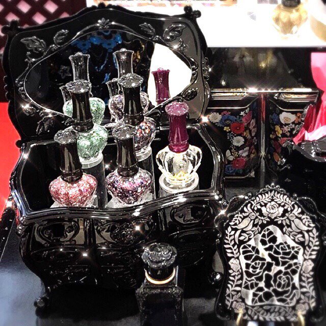 まるでアンティークドレッサー。 お部屋のインテリアとしても楽しみ