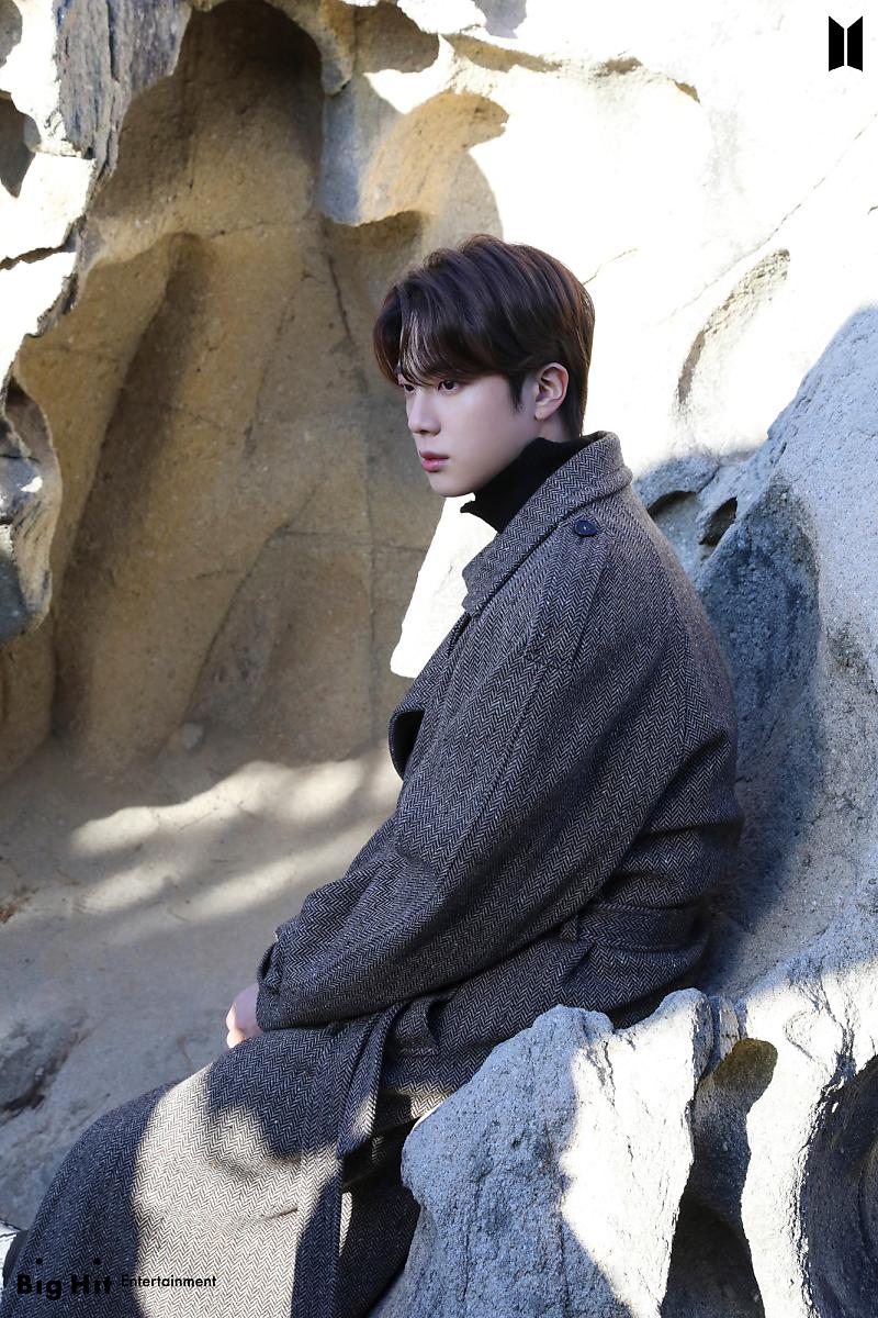 PHOTOS] 210204 @BTS_twt 2021 BTS Winter Package Preview