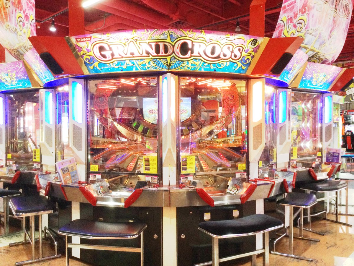 スイーツ・ハートイオン春日井店にて大型メダルゲーム機、初代(PLUS