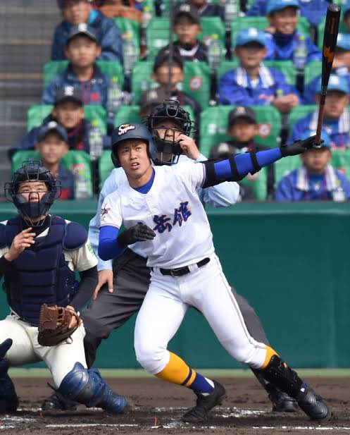 県立岐阜商業のユニフォームが秀岳館とめちゃくちゃ似てんなと思ったら