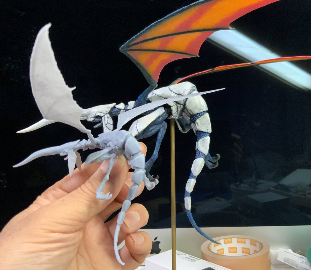 取説イラストのポーズに変えてみたのでガレージキット版と並べてみた