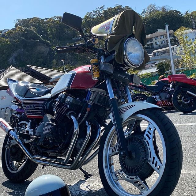 昔cbx,cbrの新幹線風防で三段じゃない仕様と GSの三段、新幹線風防