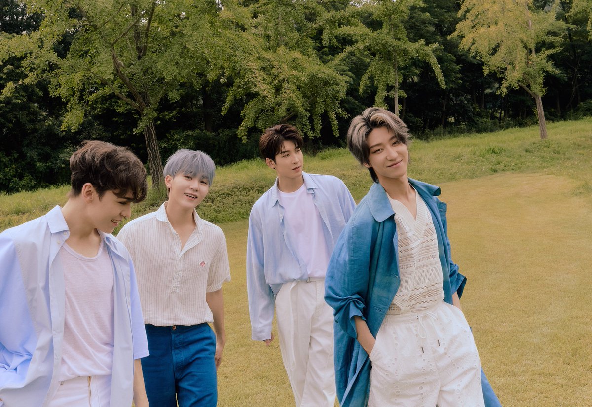 SEVENTEEN PHOTOBOOK 'SOCIAL CLUB : CARAT' Preview #SEVENTEEN